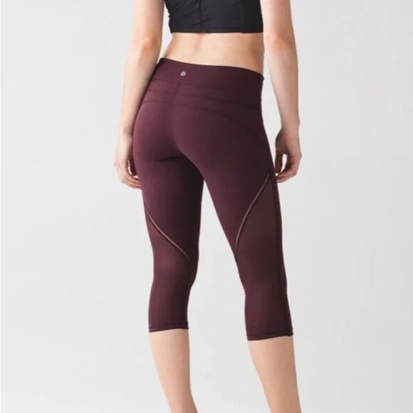Lululemon • Sculpt It Crop Bordeaux Drama - Picture 2 of 8